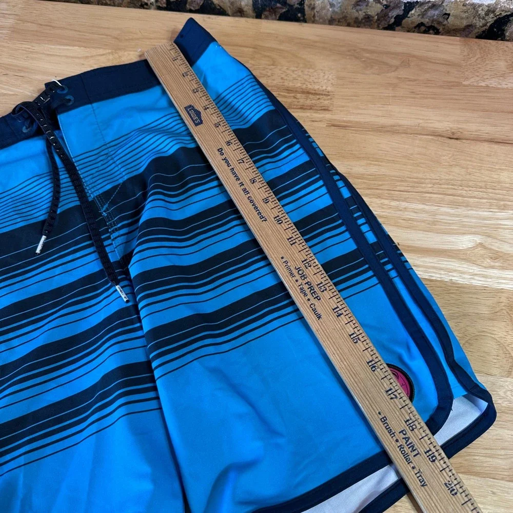 O'Neill Wave Cult Blue Board Shorts 9